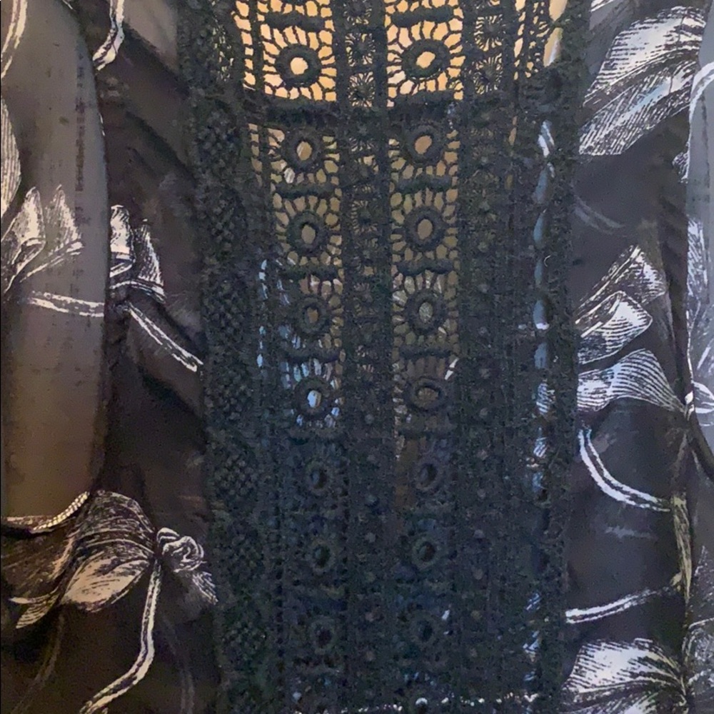 Blouse - Picture 3 of 4